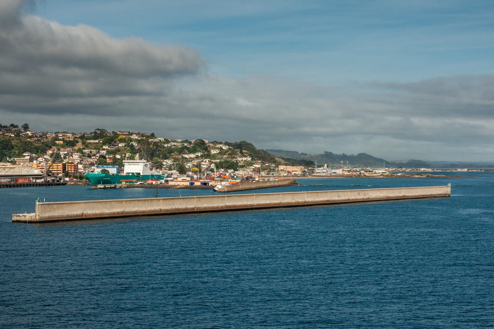 Mortgage broker in Burnie Tasmania arranging a home loan on an established home